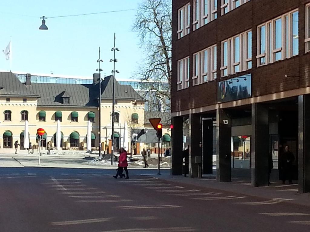 Vandrarhem Uppsala Centralstation Экстерьер фото